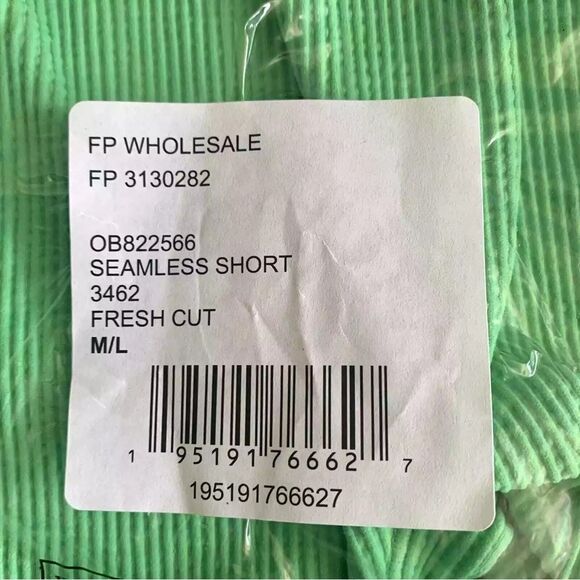 NWT Free People Movement Seamless Shorts in Fresh Cut M/L - Picture 3 of 7